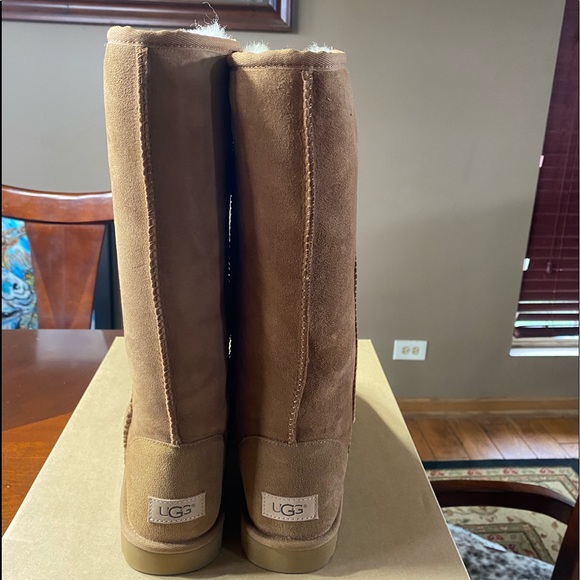 Ugg♥️NEW♥️Classic Tall II chestnut size 11 - Picture 8 of 13